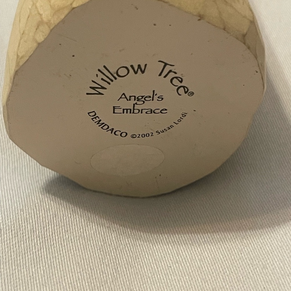 Willow Tree Cream and Brown Angel Sculpture Art‎ - Picture 2 of 2